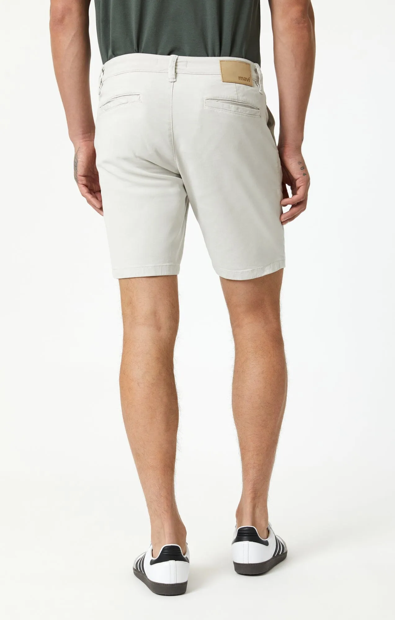 NOAH SHORTS IN OYSTER MUSHROOM LUXE TWILL